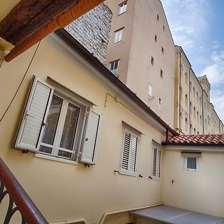 Le Rive Charming Loft Appartamento Trieste Esterno foto
